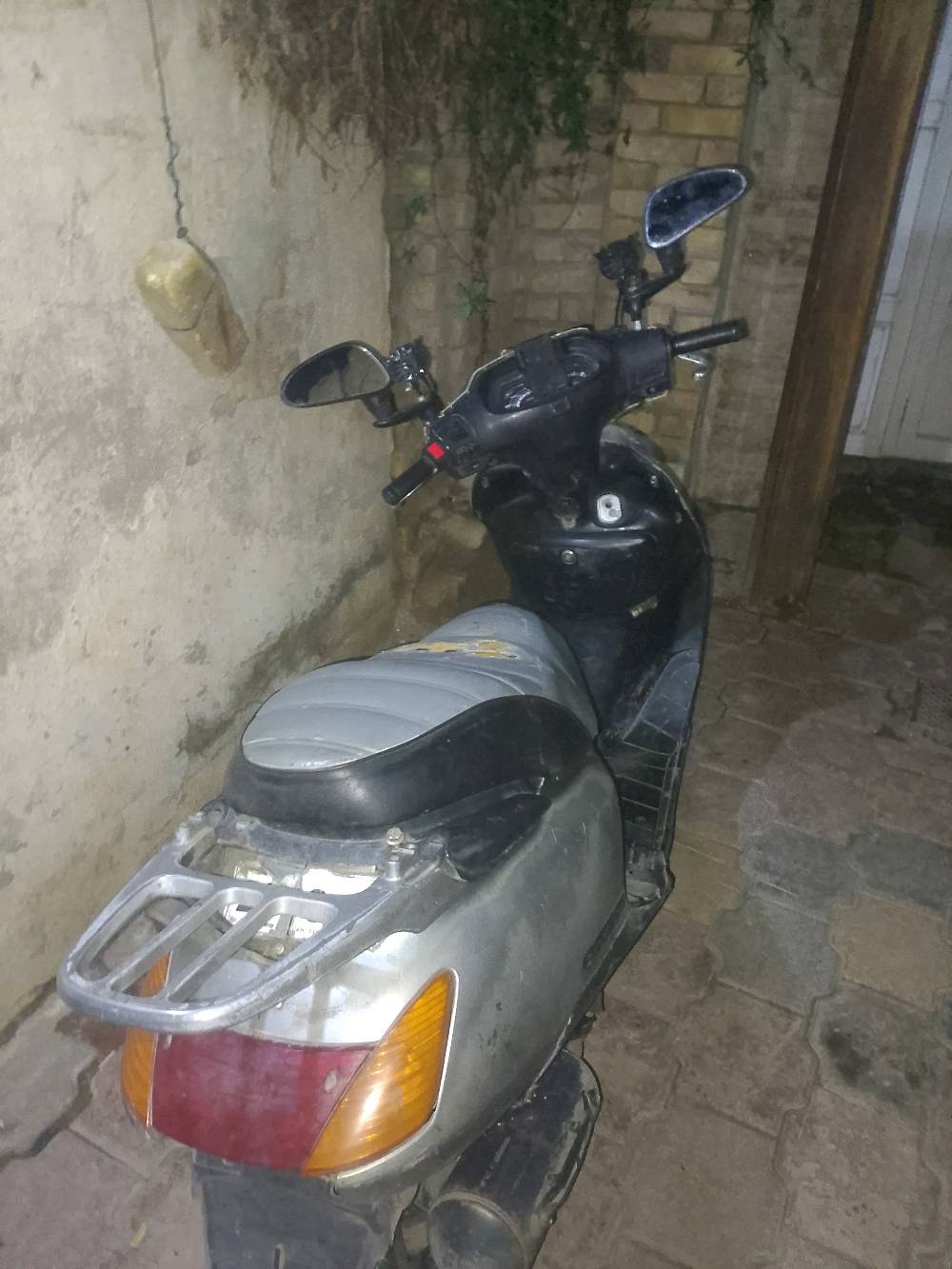 السلام عليكم
دراجه سبيسي ياباني
مكينه تفصيخ شادها ماصارلي شهر 
كلجات جديد
قبق هندر جديد
مكينتهة صوت ناعم
شغال ضوء امامي اشاير ضوء بومه ثنين
نقصهة هورن 
سلف شغله بسيطه
للتواصل موجود واتس واتصال او مراسله مستعجل علبيع*********** عندي ضرف