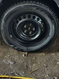 ياالله للبيع تخم تاير جبلي زيرو قياس 215/56/17                       0...