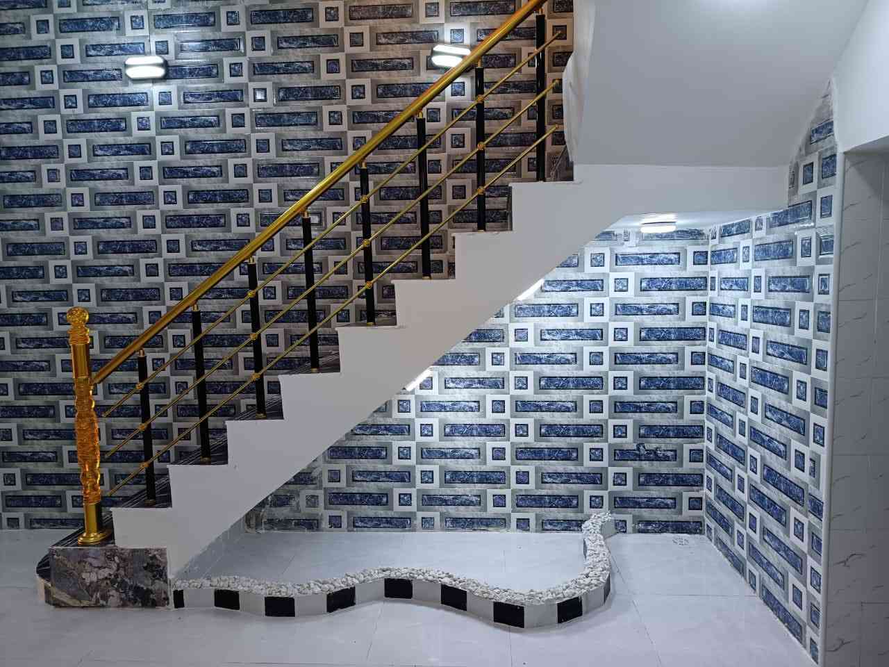 السلام عليكم دار الرهن 100م طابقين 3 غرف نوم جديد في حي النداء منطقه ال52 مبلغ الرهن إذا كان سنتين 30مليون وإذا 3 سنوات 35 للاستفسار اكثر الاتصال ***********📞📞
