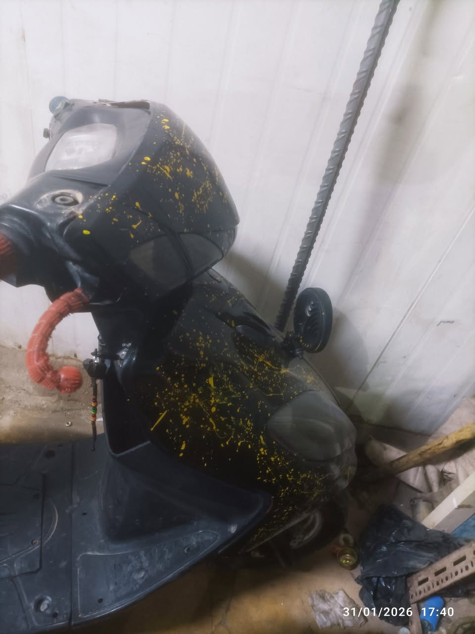 دراجة ام عيون طافية
سعر 120 و بيها مجال

رقمي ***********
