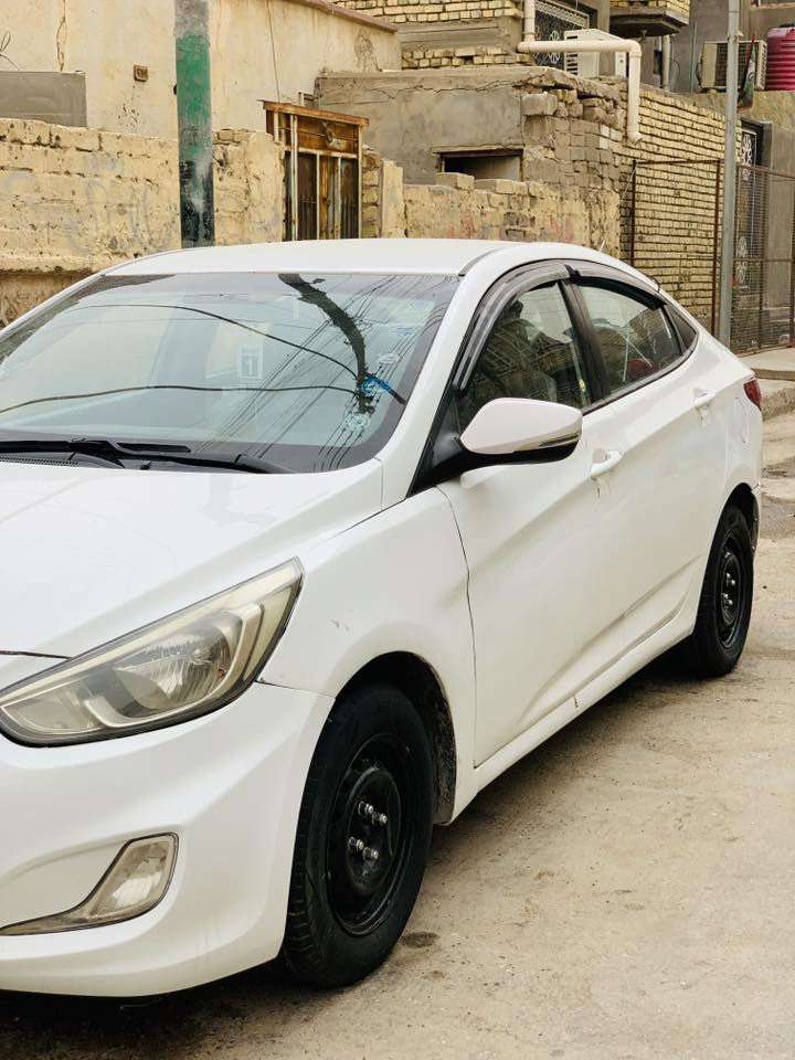 سلام عليكم…
اكسنت١٥ داوات ادوات 

متومه ارقام وسنويه 

كصه جنطه 

محرك ١٦٠٠

حلوه السياره 

ب٤٥ وبيه مجال 

عنواني بصره 

***********
