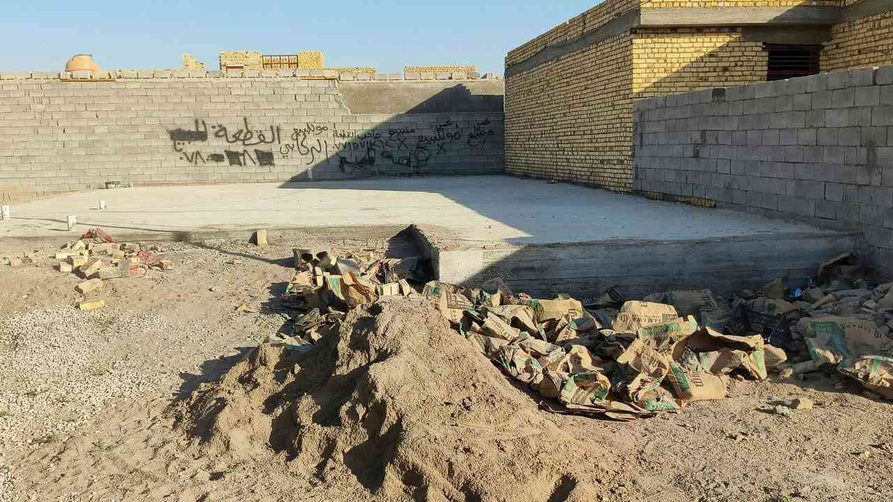 قطعه للبيع 275 متر اول نزله من سيطره الكارضيه للاستفسار ***********
