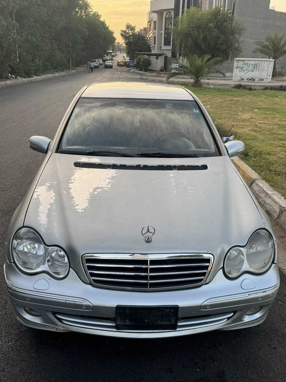 للبيع فقط بدون مراوس وقسط نقد فقط  مرسيدس C 320 موديل 2001 اصل وارد يابان
بدون ضربه وخياس وتعمير جارده 
محرك وكير جدد 320 V حداديته كامله امامي خلفي جديده 
تبريده شغال كل كهربائياته كامله 
جاهزه تخم تاير باتري ادامه منظومه بنزين كله جديده جاهزه وترايه وين ميعجبك مري شفط سنترلوك جام اوتو جام اخضر كير 3 وضعيات 
الخ ،.. 

ملاحظه / موجوده قطع بدي وداخل نفس الون جدد سستم كامله ابواب وجاملغات وبنيد ودعاميات وغرفه نفس الون بسعر مناسب 

رقمه بغداد الدولي باسمنا 
مكانه بغداد العطيفيه 
والسعر : 60 ورقه 
الاتصال :***********
