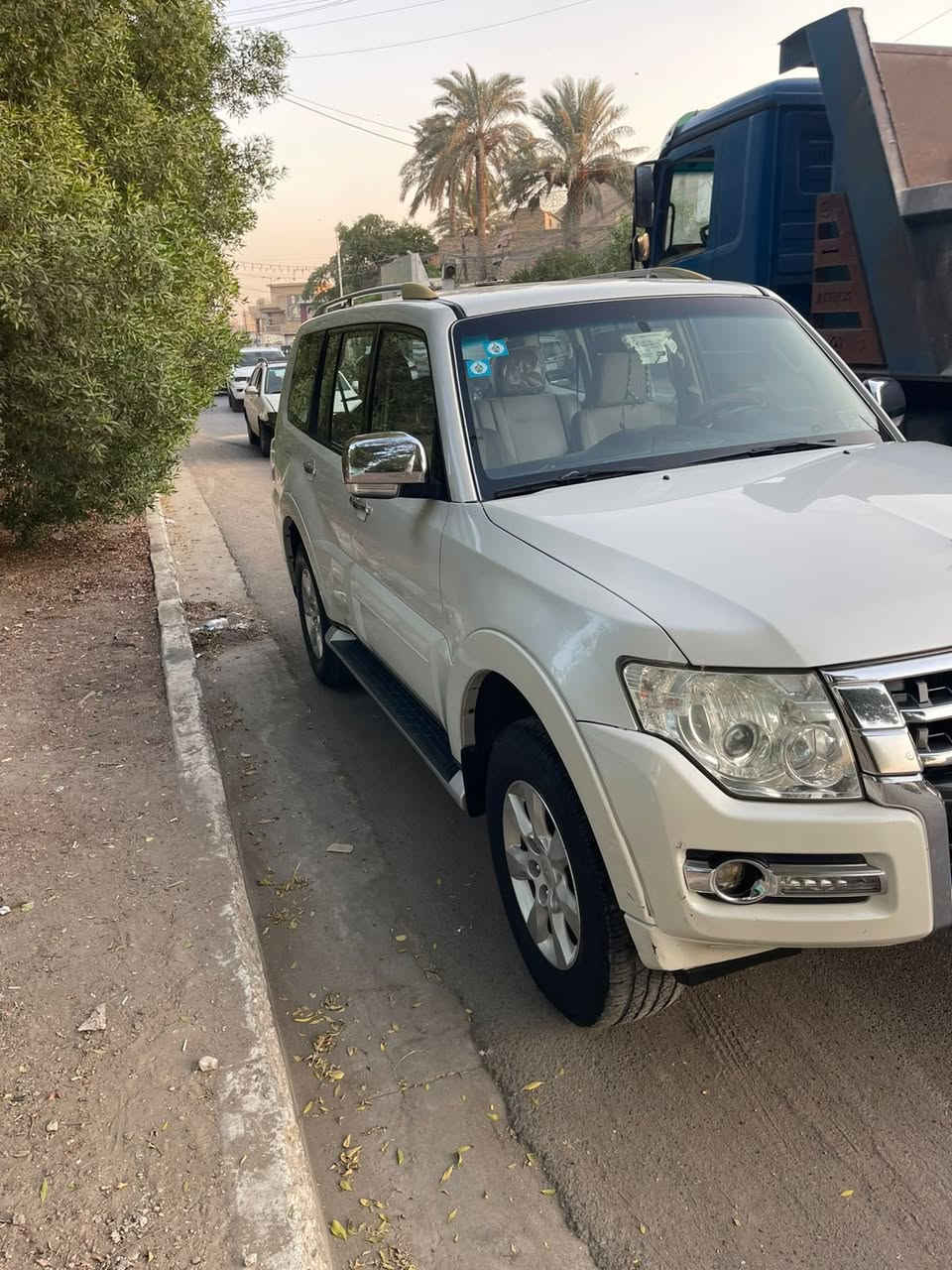 باجيرو ٢٠١٧ جاهزة بدون نقص ماشيه ١١٥ رقم واسط انكليزي مشروع وطني بدون صبغ عدى دعاميات مكان بغداد المنصور
السعر ١٨٠  للبيع او المراوس با جارجر او اوباما الرقم ***********
