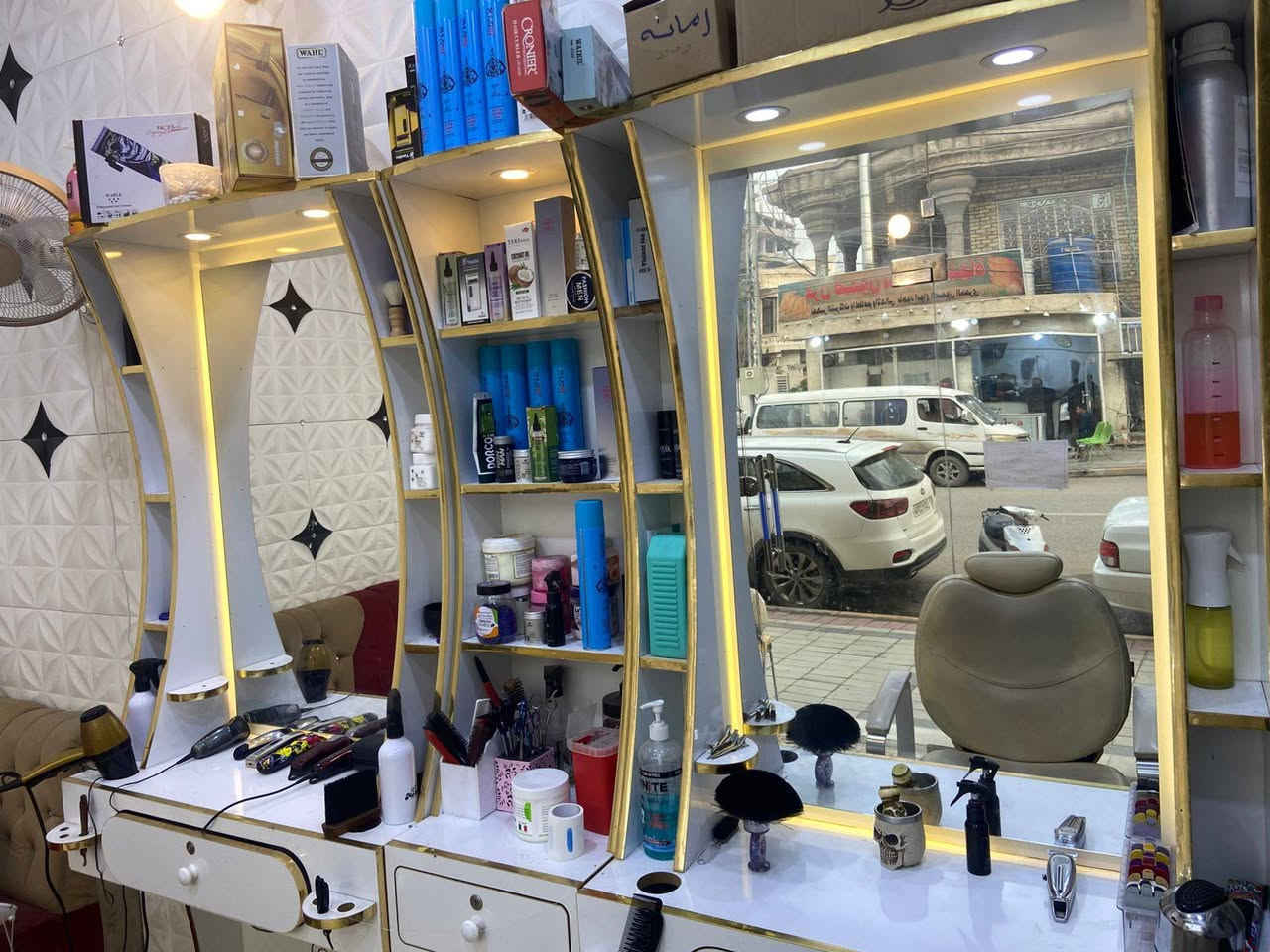 السلام عليكم
ميازه حلاقه 2جديدات استخدامهن اشهر قليله 
العنوان ميسان مركز المحافظه 
#السعرخاص 
***********
