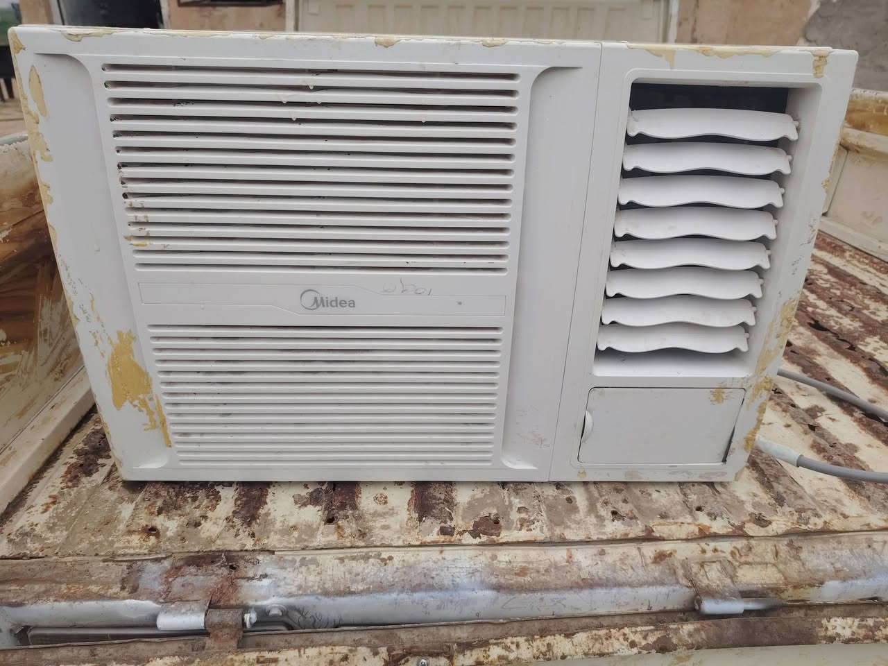 سبلت طنين شغال فول مستخدم قليل السعر 350/ ***********
