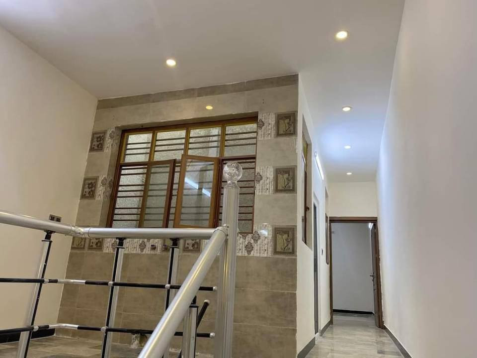 للايجار
بيت 100 متر 
 3غرف  وآستقبال مطبخ 
  وخدمات
الايجار 850 وبي مجال 
حي جهاد ديوان الضباط  
***********
