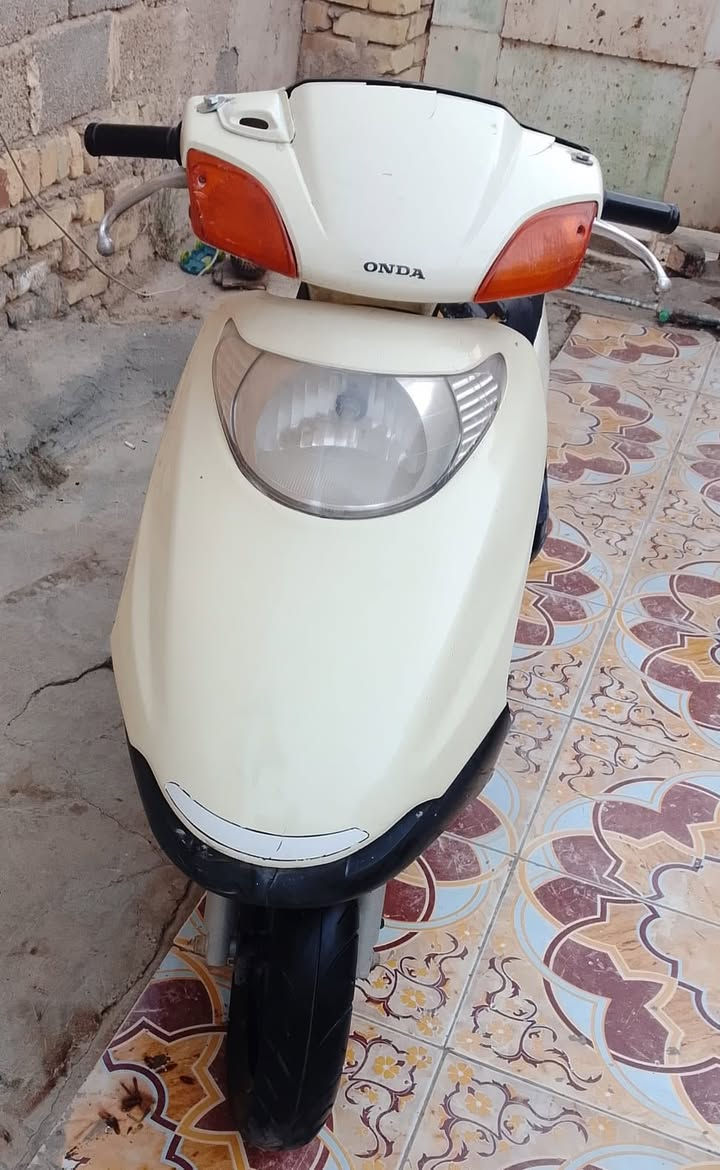 ‏سلام عليكم عندي دراجة ياباني دراجة حلوة مفتوحة Viber ‏الأول مرة للبيع دراجة كهربائيات كلها شغالة نظيفة السعر 500 بيها مجال شي بسيط حق الجاية عنوان الدراجة كوت زين القوس  ￼شراي لا يكسر حلال العالم والسوق باشكال أي استفسار عن هذا الرقم ￼ *********** ￼￼
