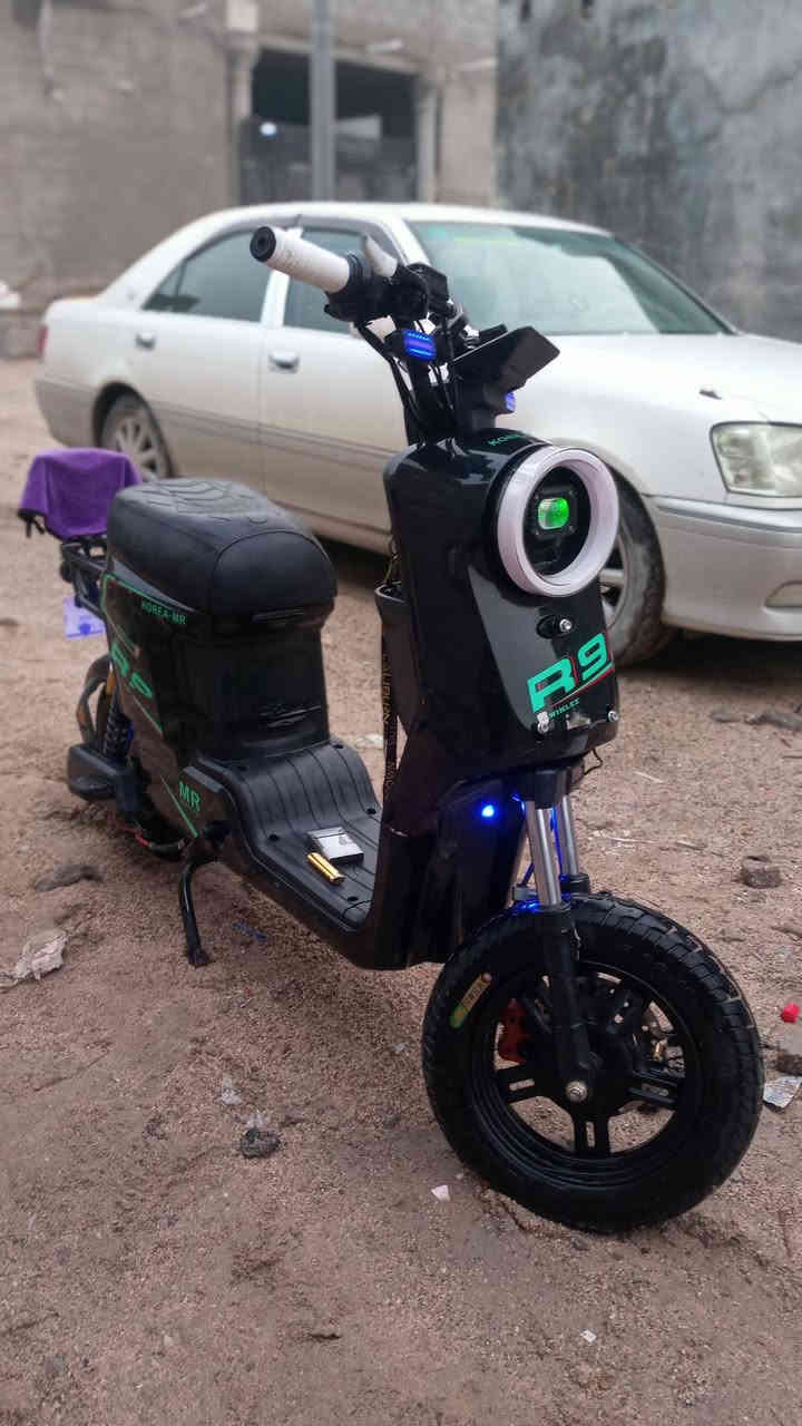 سلام عليكم ورحمه الله وبركاته عمي دراجه R9دراجه نضيفه وجهازه من كل شي شاحنه مرايات مسجل بلوتوث بطاريات بعدههن بل جيس اقسم بالله باتري ابو الفسفوره الون الاحمر...وبيها خدشات قايله بل كفرات يعني صبغ بلف بس ولله الدراجه جاهزه من كل شي ..سعر الدراجه..500. وبيها مجال الطيب....الرقم *********** العنوان بصره زبير الشعيبه محطه القطار
