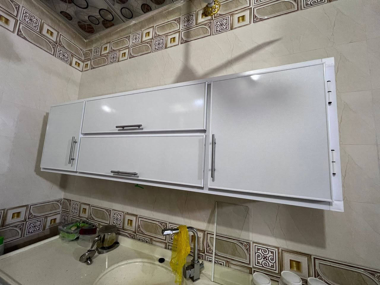 السلام عليكم كاونتر للبيع تزكام ماصارله هواي قياسه 2 متر السعر300
العنوان كربلاء حي الاخلاص 
***********
