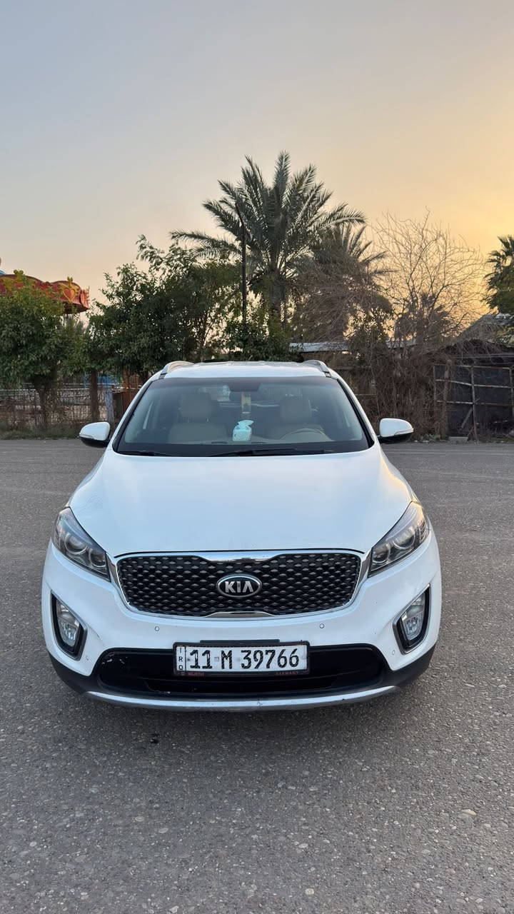 السلام عليكم سورنتو 2017
خليجي للبيع فول عدا البانوراما 

السياره صدر جديد تخم تاير جديد 

ويل حجم 19 + مبدل كير جديد 

ضرر السياره بنيد مصبوغ ونص چاملغ 

والسياره بأسمي تحويل ثاني يوم 

ماشيه 100 الف وقابل للزياده 

السعر ٢١٥ وبيها مجال. ***********
