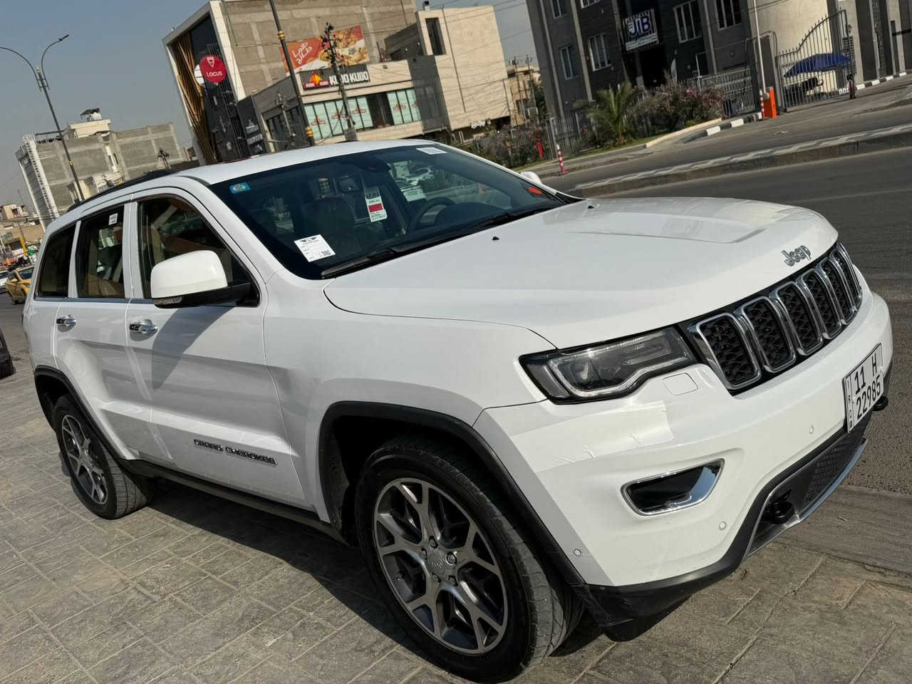 السلام عليكم

جيب  2020   لمتتد خليجي مكفوله من ضربه وصبغ 

‎حجم المحرك V6 3.6L 

مااشيه 75 كم 

مفتاح التشغيل بصمة 

تشغيل عن بعد 

بانوراما

فتح الصندوق كهرباء 

 دفع رباعي 4WD

اريل نفكيتر 

رادار 

مانع تصادم

 تحديد المسار

حساسات أمامية

حساسات خلفية 

لايت زينون + LED 

كشافات 

بك لايت LED 

ويل كب 20

4 دسك

حساسات ضغط الاطارات 

اشارة في المرايا الجانبية 

المرايا قابلة للطي كهرباء 

النقطة العمياء

شاشة Apple Car play 

كاميرا دوارة 

شفتات مقود 

مثبت السرعة Cruise 

المودات والاوامر الصوتية 

فحص نظام السيارة 

تتسع المقصورة ل 5 ركاب

المقاعد جلد 

المقاعد الامامية كهرباء 

تدفئة وتبريد المقاعد الأمامية  

ذاكرة وضعيات الجلوس للمقاعد الأمامية

تبريد شاشة مناخين منفصلين 

قطعتين تبريد 

نظام مانع الانزلاق   

وبعد بيها مواصفات  

السعر 24800$ وبيها مجال 

العنوان/  بغداد حي الاعلام  الاتصال ***********
