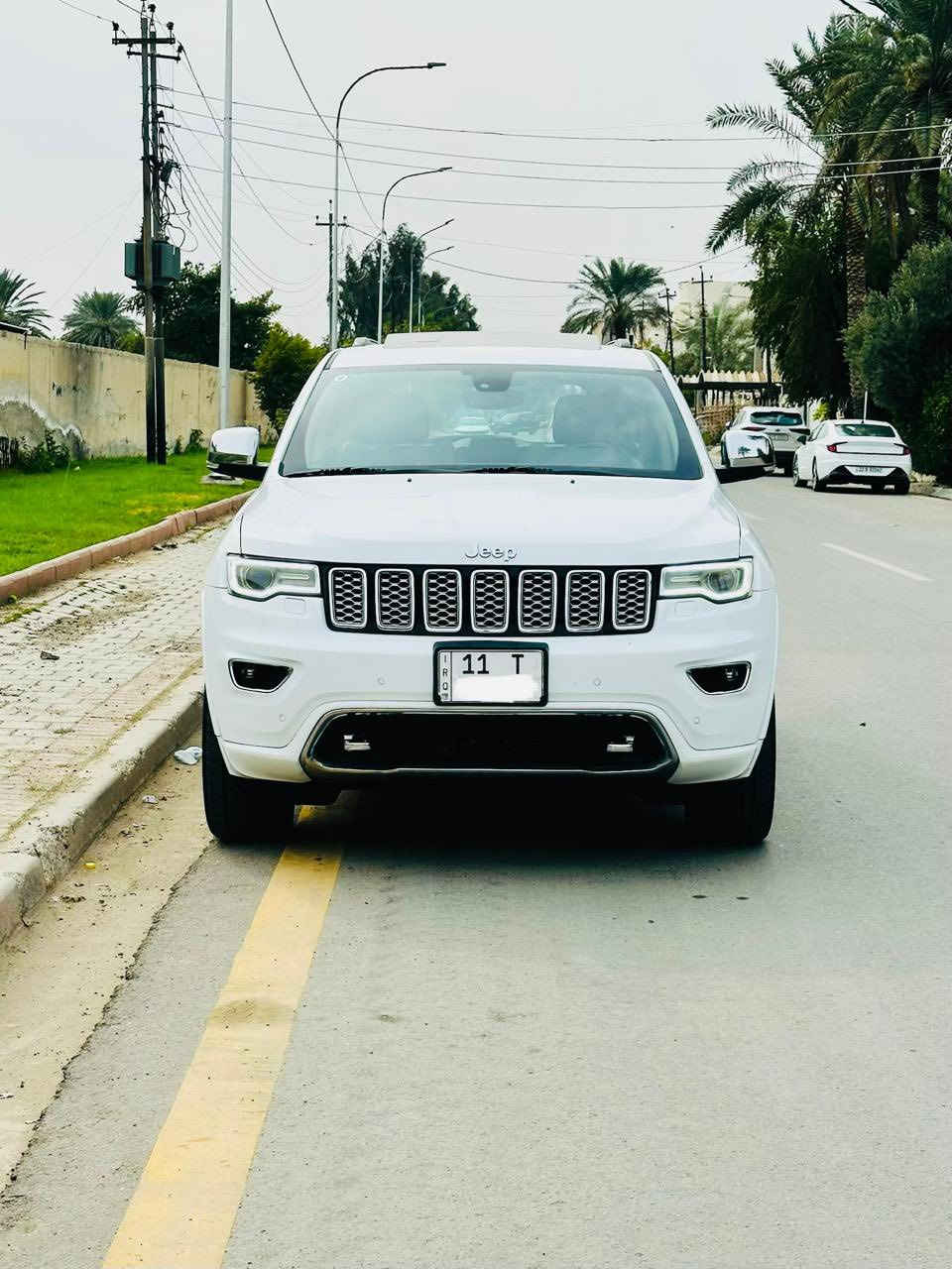 السلام عليكم للبيع
جيب  JEEP 🇺🇸🏁
جيب خليجي اوفرلاند اصل 

الموديل :2019 
المحرك :   V6 . 3.600
العداد : (70 الف).
اللون :ابيض ثلجي ☁️
نضام الدفع فور ويل 4/4 ماوس  

(الموصفات )
معروفة موصفات اوفرلاند 
فول موصفات 1/1 
مري  شفط واشارة 
مري قلاب ويه ال R
يدات ستيل اصل 
الداخل صاج ملكي   
جنطه كهربائي شفط 
دبل كزوز خلفي 
حساسات اماميه + خلفية 
سستم صوت 12 سماعة 
*دمام خلفي 
*جكات تصعد وتنزل 
*نضام صوت Alpine                                 
*فتحت سقف بانراما  ☀️
* لايت امامي خلفي LED . ⚡️
* كاميرا خلفية . 📷
* حساسات خلفية و امامي .
* ويل قياس 20.🛞
* مري هيتر .♨️
*نقطعة عمياء .
* تشغيل عن بعد . 
* ماوس .🖱️
*رادار خلفي 
*كشن كهرباء ⚡️
*اربع كشنات تدفئة و تبريد ☁️
* نظام خرائط GPS . 🗾
* شاشة كبيرة قياس 8.4 أنج  🖥️
* كير شفتر بالستيرن . 🏁
* اربع مودات قيادة ❄️
* مثبت سرعة . 
*مقاعد جلد لون بيجي امختم اوفرلاند 

مكفوله كفاله عامه حته الدعاميات من الحادث والصبغ   والكير والمكينه والاكسل والفورويل ممفتوح برغي بيهن السياره جديده بمعنئ الكلمة

رقم بغداد الدولي الجديد اب اسمي 

ملاحضه / بيها مكان PDR بسيط  ممبين ابد    
🔴مكان السيارة : بغداد العامرية 🔴
السعر 288 💵💵  السعر مناسب جدا بل نسبة للنضافة واسعار السوك 
للاستفسار اكثر الاتصال عل لارقام
 ***********☎️اتصال
