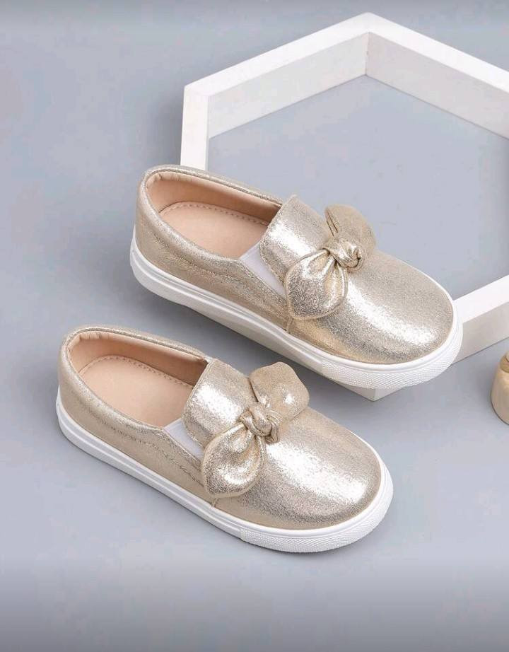 متوفرة هذا الجمال 😍 
حذاء أطفال كوالتي ولا غلطه 💯 
قياس 22
سعره 5000 آلاف


**إذا كنت صاحب هذا الإعلان وتريد حذفه لأي سبب، رجاءا أرسل رسالة إلى الدعم الفني**