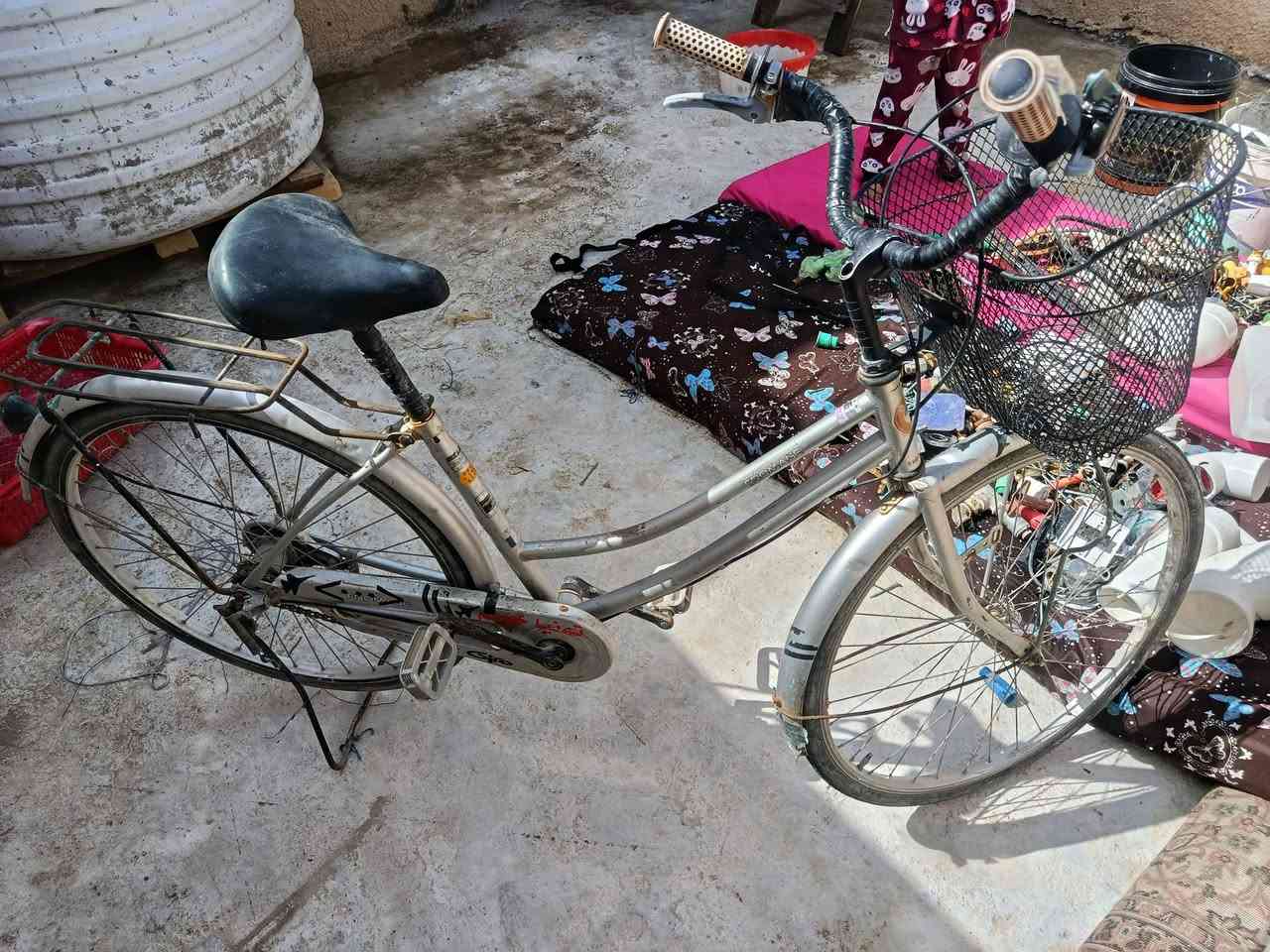 بايسكل 26حجم كير سرعات نظيف للبيع 60سعر دورة مكاني ***********
