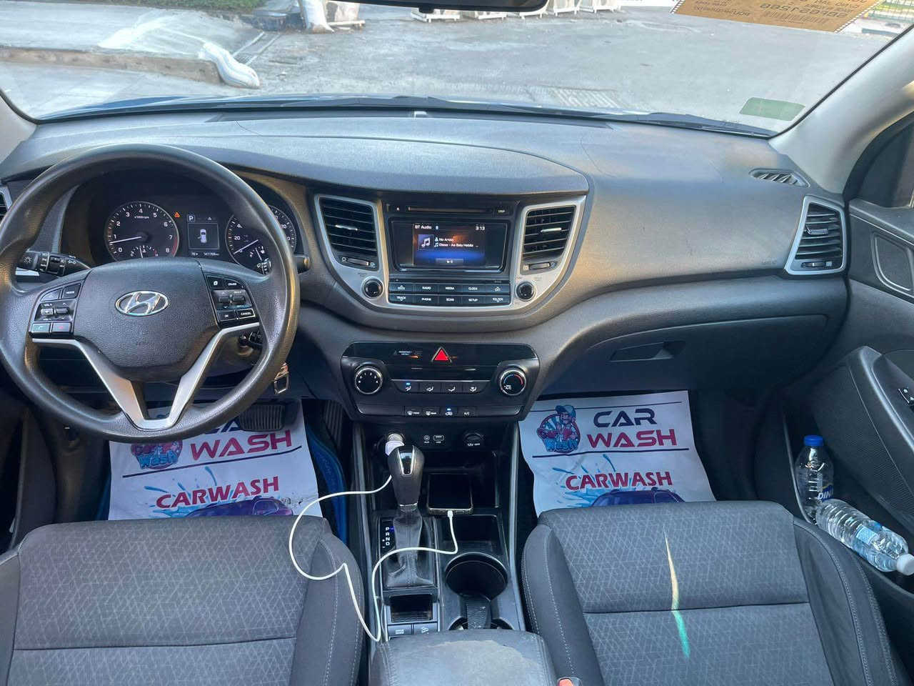 السلام عليكم للبيع توسان 2017 وارد امريكي بيه صبغ بنيد وباب خلفي بدون دواخل صور الحادث والسونار داخل المنشور  سياره مكفوله من نقص مكانهه بغداد السعر 132 رقمي *********** بغداد, العراق
