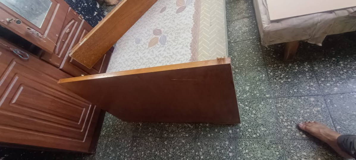 جرباية عدد ثنين
مستعلمات بس نظيفات 
للبيع 
مكاني بغداد 
***********
