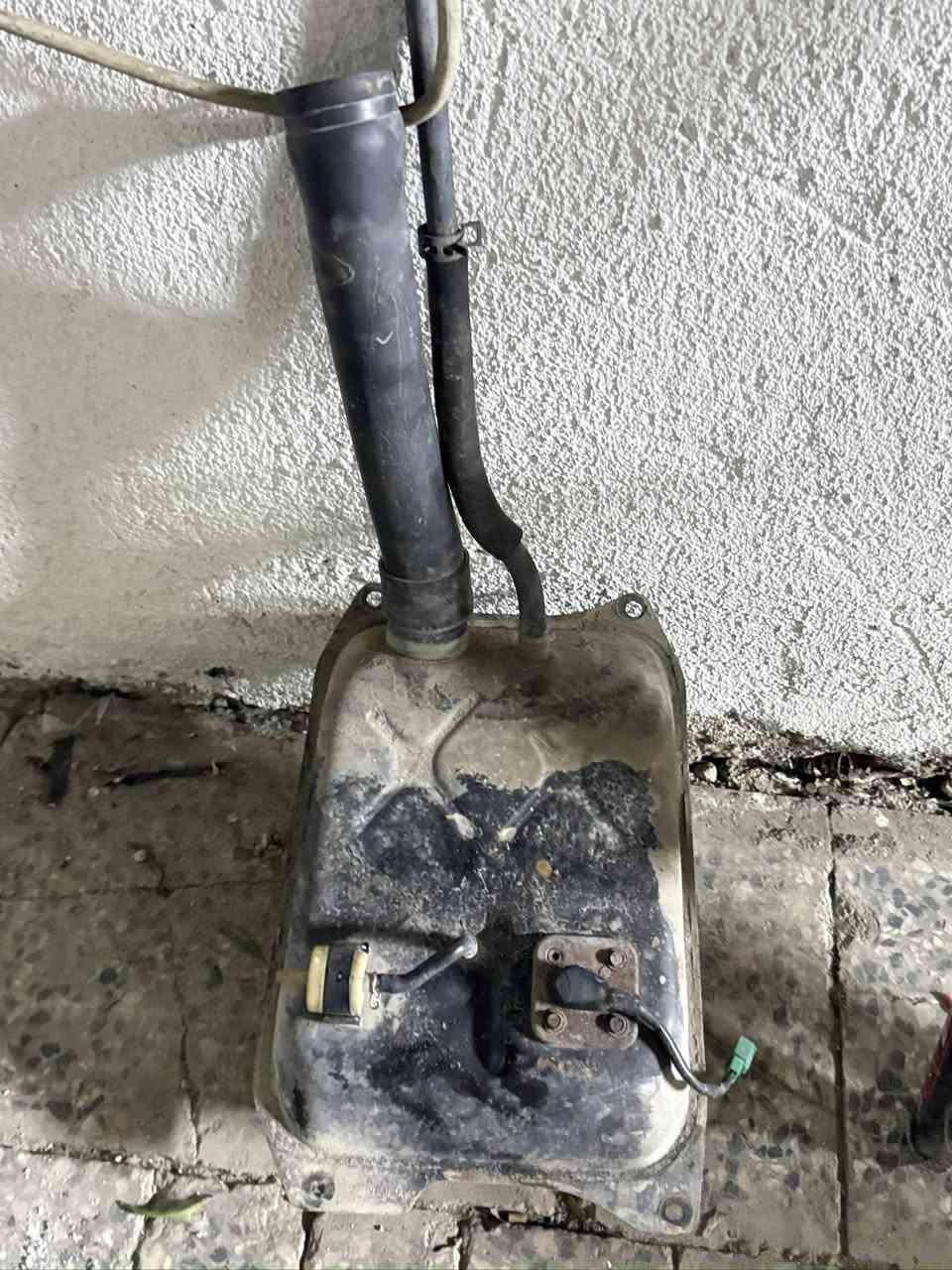 سلام وعليكم عندي غراض مال ثعلب كل شغاله وسعرهه مكاني بحي البنوك وهاذا رقمي ***********
