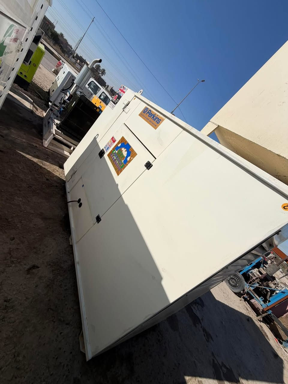 السلام عليكم
للبيع مولد نوع بيركنز انكليزي اصلي كاتم ١٠٠٪؜
محرك ٣ بستم ١٠٥ملم حديث فيت بم ميكانيكي 
توليد لوري سومر فرنسي بلادي حديث ٣٥كيفي
عدد ساعات التشغيل ٢٧٤ ساعة فقط يعني زيرو
برودكشن نوع ديبسي الاصليفول اوتوماتيك 
المولد بحالة الوكالة مكفول برغي ما مفتوح بي
شرط الحمل لا بخار ولا تنقيص فول فول نضافة
العنوان//بابل-متوفر توصيل 🚚 الى جميع المحافظات 
للأستفسار//***********
