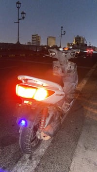دراجه سكنس للبيع او مراوس الدراجه نقصها جاملغ امامي وقبق بانزين  مكينه...