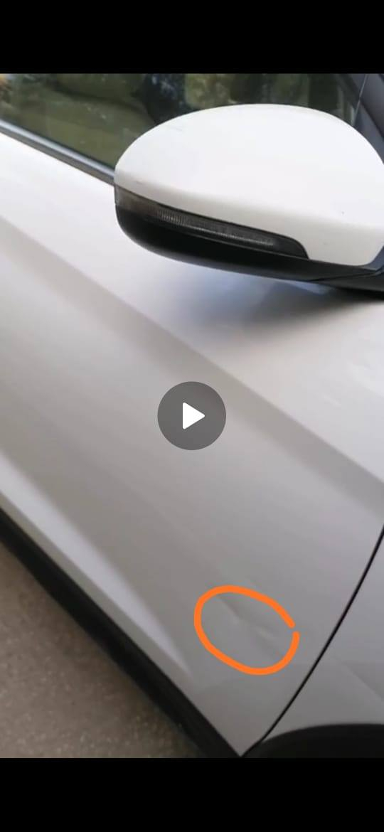 توكسان خليجي موديل ٢٠ شركة الكاصد فول مواصفات ماعدا البنوراما عداد المسافه ٩٥ كراسي كهرباء اشارات ترحيب مري شفط اشاره بالمري شاشه ايباد كبيره  رقم بغداد باسمي مالك شرعي سنويه جديده مانافذه دواخل بيجي كراسي جلد والارضيه مجلده سبير مانازل تحكمات حساس خمس عدسات الملاحظات السياره مكفوله ماعدا شخط بباب الصدر ورصعه باب الصدر باقيه على وضعيته بدون بارد السعر ٢٠٨ مكان السياره بابل الحله للاستعلام الاتصال على الرقم  ***********
