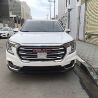 GMC تيران فول الفول جديده فتحات بالسقف وداخل رصاصي فاتح فول وكل المواص...