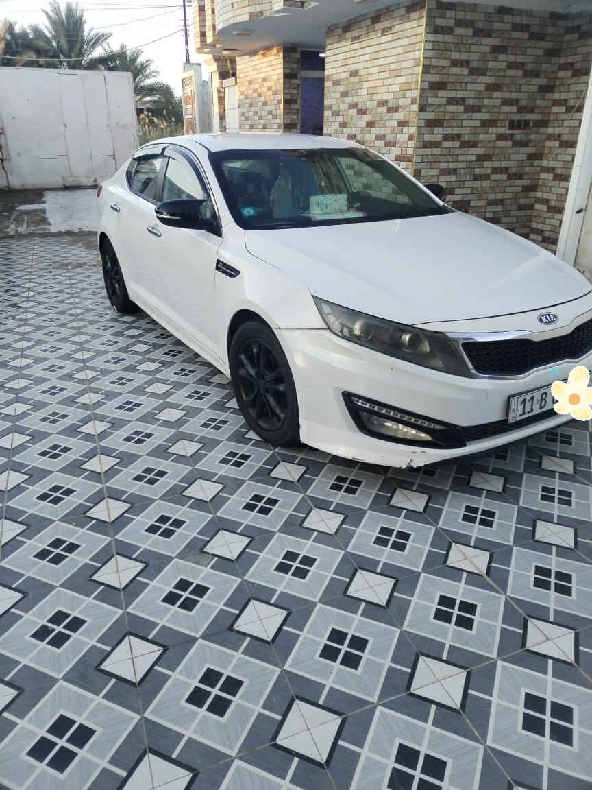 وبتما 2011 خليجي محرك 2000رقم بغداد سياره بيه قطعتين جاملغ وبنيد سياره حلوه سعر 115 وبيه مجال مكان سياره رمادي ***********
