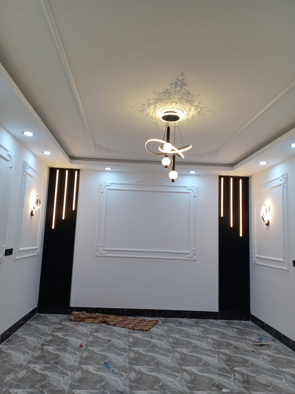 بسم لله الرحمن الرحيم

جانب من أعمالنا للديكورات الحديثه جبس بورد
والكهرباء
ان شاء الله ينال اعجابكم

للتواصل ***********
