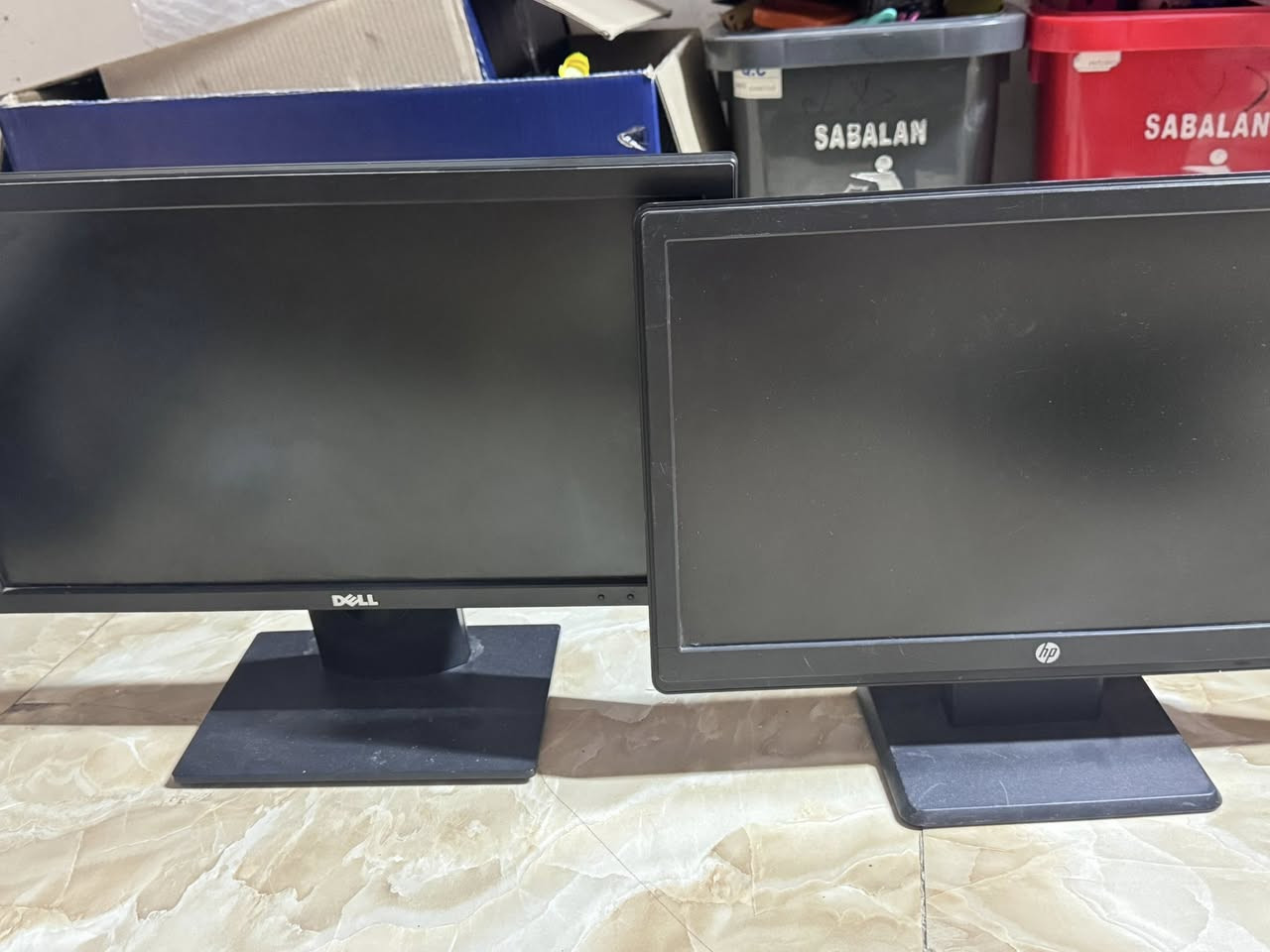 من رخصة الادمن
غراض حاسبة للبيع
رامات زوج DDR3 - 4 g - hp عدد 2
رام DDR4 - 4G عدد 1
شاشة vga hp 18 inch
شاشة vga + display port dell 19 inch
مذر بورد زيون 
كارت شاشة 550ti
كارت شاشة ati 5080 فحم
بور سبلاي 600 atx
ويب كام دسكتوب
كيبورد مني خاص للكيمز
usb psi
تحويلة بلو توث
ايباد فحم
كلها 100 الف مع التوصيل 
رقمي الواتس اب
***********
