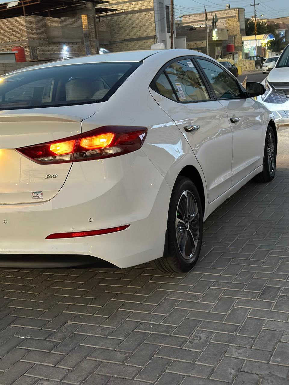 السلام عليكم ورحمة الله وبركاته 
هونداي انتره خليجي مديل 16 شكل 17 كفاله من صبغ وضربه فقط صبغ دوسه  مكينه ألفين كفالة من الفتح سياره جاهزه وجديده
فول عدا الفتحه رقم بصرة تحويل
سعر ١٤٥ وبيها مجال 
مكلف بالنشر للاستفسار الاتصال على الرقم 
 ***********. ابو الجود
