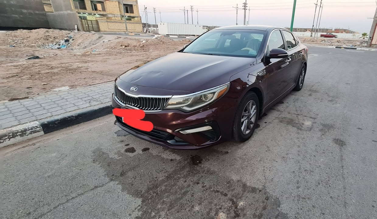 السلام عليكم
كيا اوبتيما مديل ٢٠٢٠
وارد امريكي رقم بصرة باسمي 
تحويل ملكية 
موصفات كامرة 
حساس 
رادار امامي 
رادار جانبي 
حادث خسفة بلبنيد 
وبارد مكانين بدون تبديل السيارة ليبل 
واحد وبدون صبغ ماشية ٤٢الف 
***********
