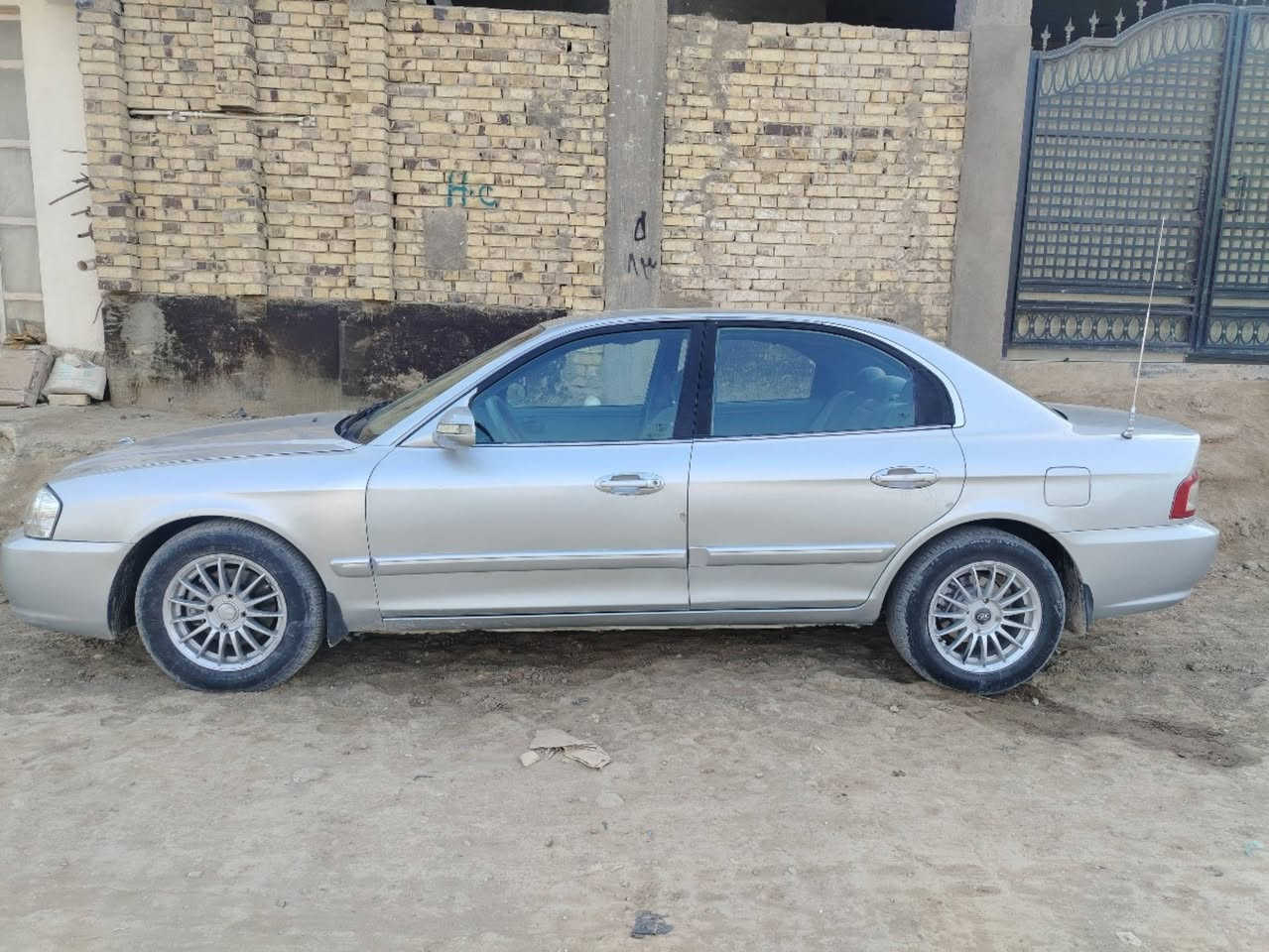 السلام عليكم
اوبتما 2005 وارد امريكي  للبيع 
٤ سلند مكينه ٢٠٠٠ دوش مكينه جديده حاوية صارلها ٣ اشهر مشدودة سياره مصبوغه عام تبريد وتدفئة شغال وي السويج شاشة اندرويد مكفولة من الكص والضربة القوية سيارة نضيفة  فيد بم جديد ودجات مكينة جدد سنوية لل ٢٠٢٩ رقم انكليزي السيارة عليها ادامه بشكل عام كومبريسر تبريد وراديتر قبل اسبوع مشدودات يعني الاجزاء المهمه مدامه اريد مداور بسرعة 
مكان السياره ديوانية


**إذا كنت صاحب هذا الإعلان وتريد حذفه لأي سبب، رجاءا أرسل رسالة إلى الدعم الفني**