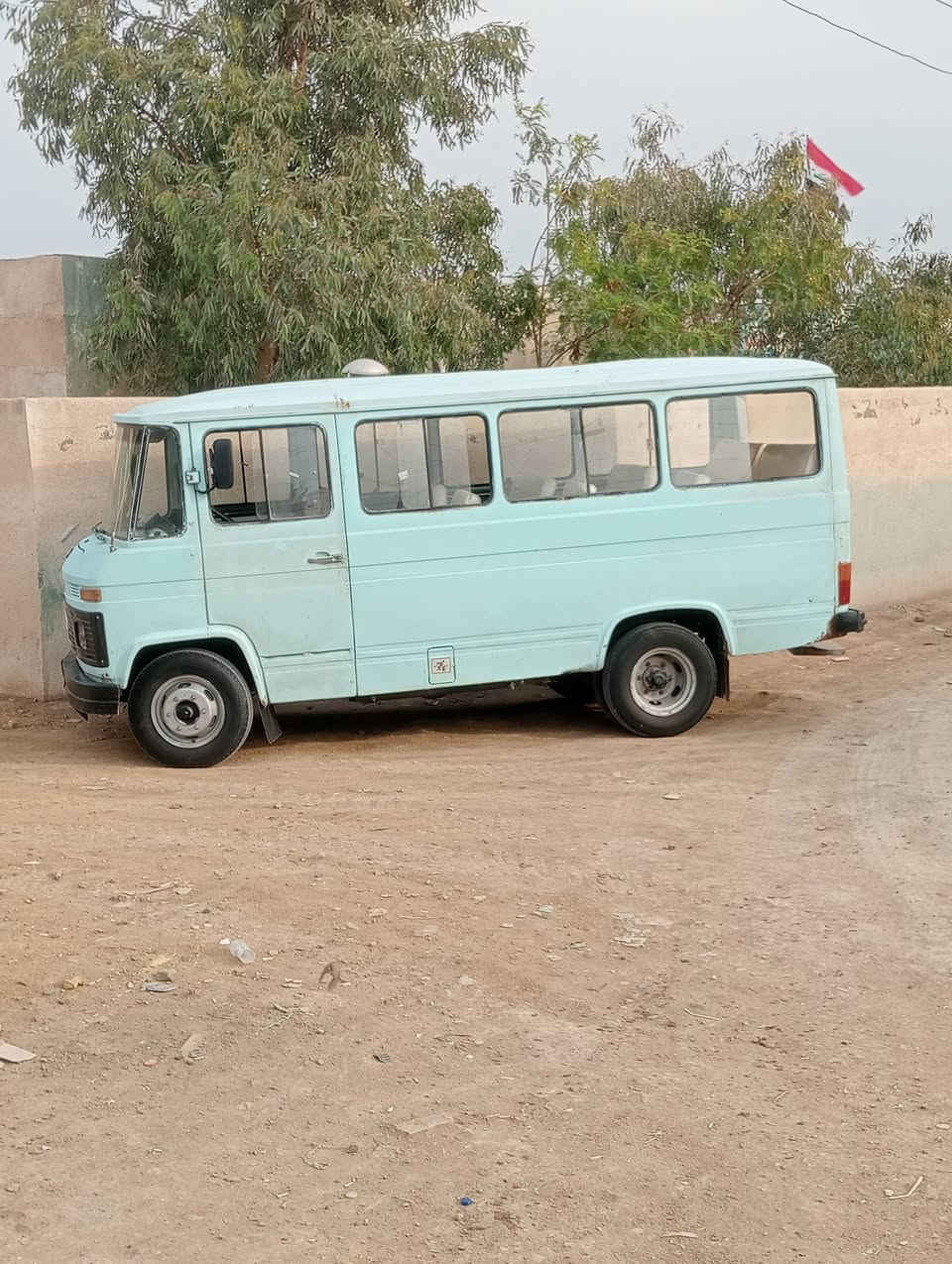 سلام عليكم سياره البيع مكينه اصلي مديل 82 رقم *********** السعر 6 ونص وبيهه مجال
