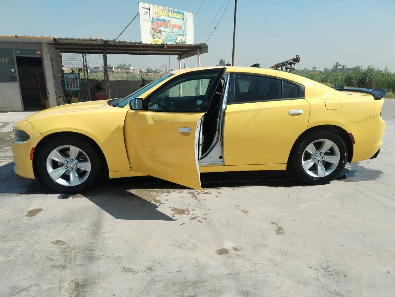 السلام عليكم ورحمة الله وبركاتة 
جارجر sxt للبيع موديل 2019 اجره رقم بغداد الجديد تحويل مباشر كفاله محرك كير تبريد  تخم تاير جديد كامله مناقصها شي خلاص السيارة خير من الله.. السعر 190 بيها مجال 
حادثها موضح بالصور
مكان السياره الدجيل صلاح الدين 
***********
***********
