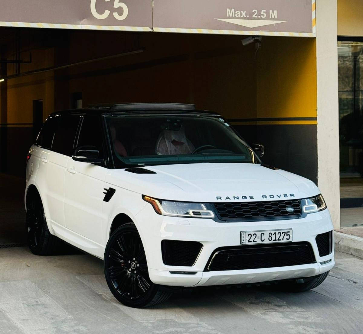 رانج روفر سبورت 2018 کلین تایتل 
العداد : ٤١ الف فقط
ملاحظات: السيارة جديدة كلش عبالك زيرو ماشالله
محرك V6 ( سوبر ارغب محرك ) 
السيارة مكانها سلیمانیە 
المواصفات فوول ١/١ اعلی فئە 
• فتحة سقف: پانورما ( قابلة للفتح )
. صندوق شفط 
. بصمە

🟪 السعر  :: الطلب في التعليقات ويوصلك مباشرة ✍️ 📩

رقم صاحب سيارة *********** 

• نظام تعليق هوائي ( جكات )
• دوسات جانبية كهربائية
• نظام التحكم بتماسك العجلات
• دخول ذكي + بصمة تشغيل
• نظام توزيع ضغط المكابح
• خاصية تثبيت مقاعد الأطفال
• مدخل لربط الاجهزة الموسيقيه IPod
• نظام المساعدة على صعود الطرقات
• نظام التحكم بنزول التلال
• نظام المساعدة على الكبح
• نظام الدفع الرباعي الدائم
• شاشة لمس قياس 8 إنش مع نظام ملاحة
 • نظام صوتي من نوع Meridian
• صندوق خلفي شفط 
• نوع المقاعد: كهربائي - جلد - تدفئة و تبرید 
• مكيف خلفي مع وحدة تحكم منفصلة 
• أكياس هوائية: 10
• الحساسات ( أمامي + خلفي )
• المصابيح: رأس متحرك - زينون - إضاءة LED
ملاحظات: السيارة مكفولة كفالة عامة جديدة كلش عبالك زيرو .. جديد مدخليها سيرفس شركة من دهن وفلاتر ، والباقي كلها على وضع الشركة ممفتوح برغي منها ..بالحقيقة احلى من الصور بهواية .. إذا متشوفها بعينك متعرف اشكد جديدة ..  سنوية هزة فحص كلها جديد .

رقم صاحب سيارة
***********
