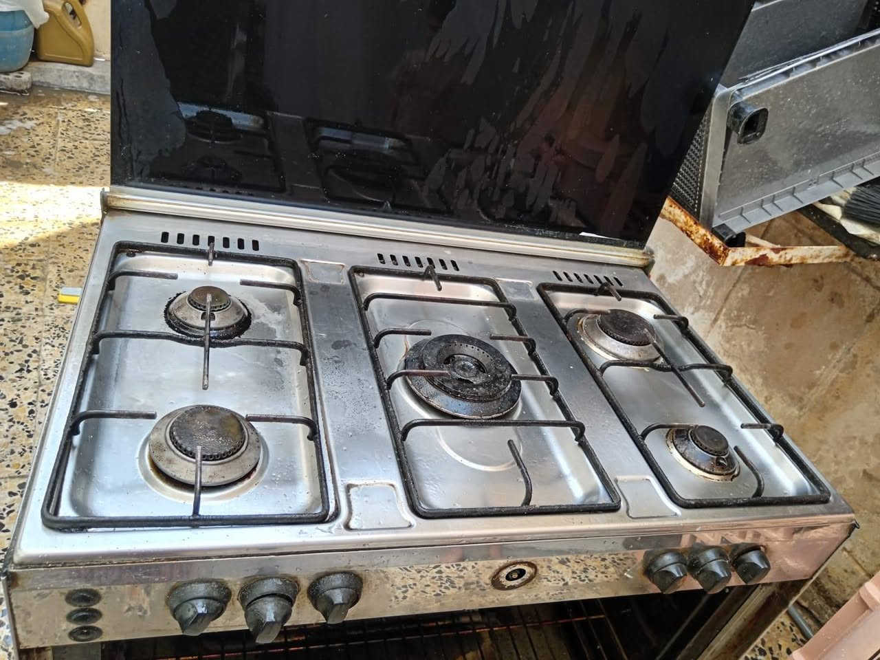 طباخ 5عيون الفرن الفوك 
عاطل والباب هم يحتاج تصليح 

الباقي كل العيون تشتغل.
السعر 100 وبي مجال بسيط 
مكاني بغداد الحرية


**إذا كنت صاحب هذا الإعلان وتريد حذفه لأي سبب، رجاءا أرسل رسالة إلى الدعم الفني**