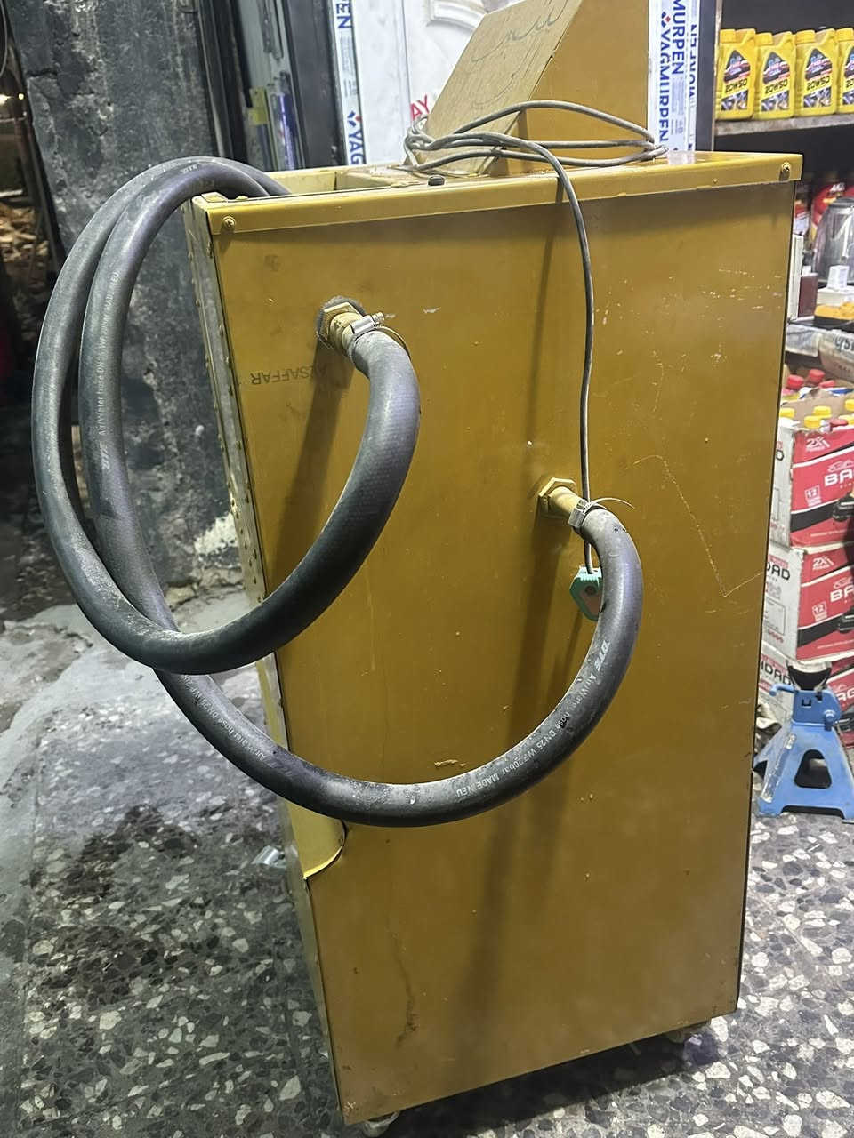 السلام عليكم اخوان عندي جهاز تشيش الي راديتر للبيع جديد استخدام قليل جدا ً  بغداد حي الجامعة ***********
