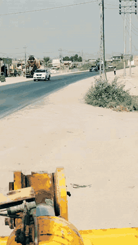 سلام عليكم سياره كرواتي مديل 89 راس تريله مسجله قلاب تاير  25 مجموعه جي اف مكان كربلاء سيطرت الابراهيميه واتصال على هذا الرقم ***********
