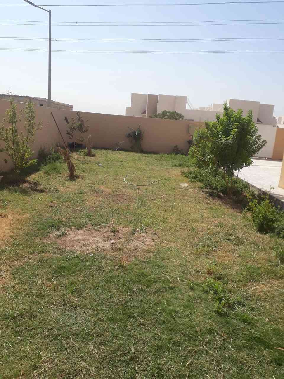 السلام عليكم
دار للبيع في مجمع الزهراء السكني مساحة ٣٥٥ ركن طابق واحد يحتوي غرفتين نوم واستقبال ومطبخ ومجاميع صحية موقع مميز مقابيل حديقة مطلوب مبادرة تقريبا ٨٥
تواصل ماسنجر أو اتصال ***********
