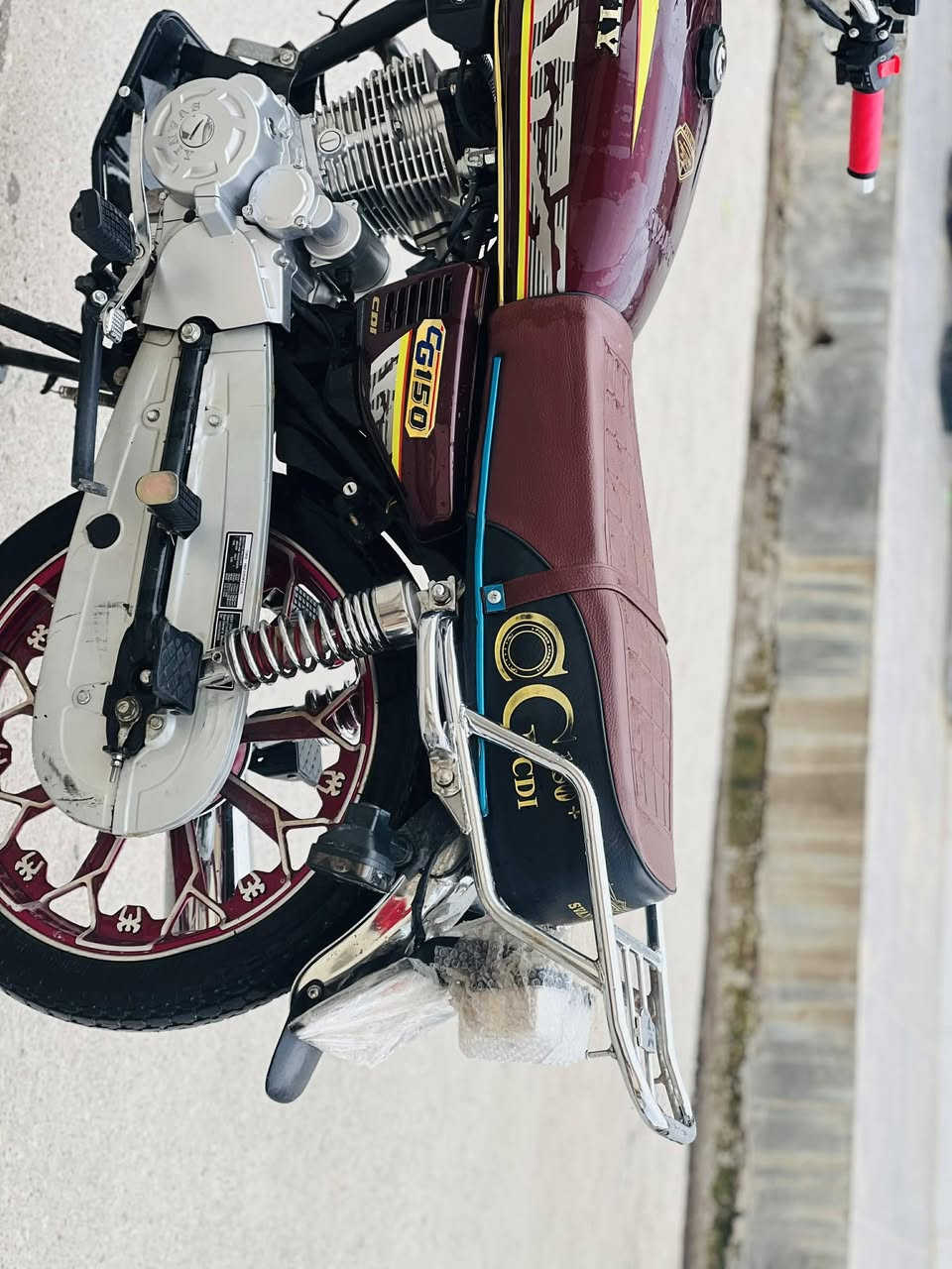 ماطور للبيع سافين موديل 25 منفيس اصلي مكينه كبس شرط السعر 670 بي مجال النتصال عل هاذ الرقم ***********
