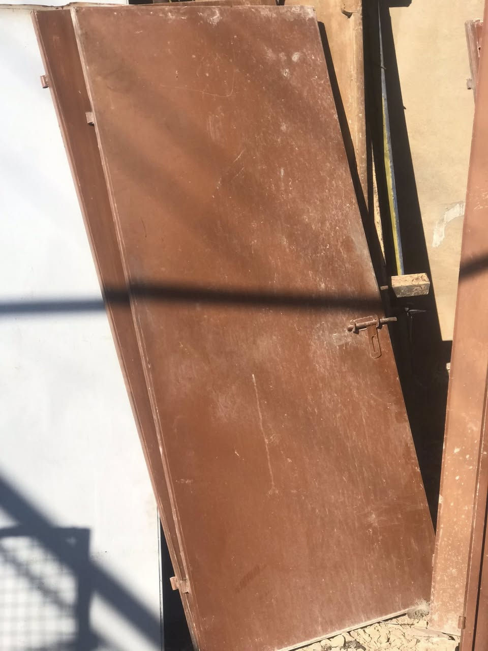 ابواب وشابيك ومحجل وباب حوش مستعمله للبيع
العنوان طريق مستشفى تقاطع شارع القادسية 

‭٠٧٥٠ ٩٠٨ ٦٤٢٨‬
