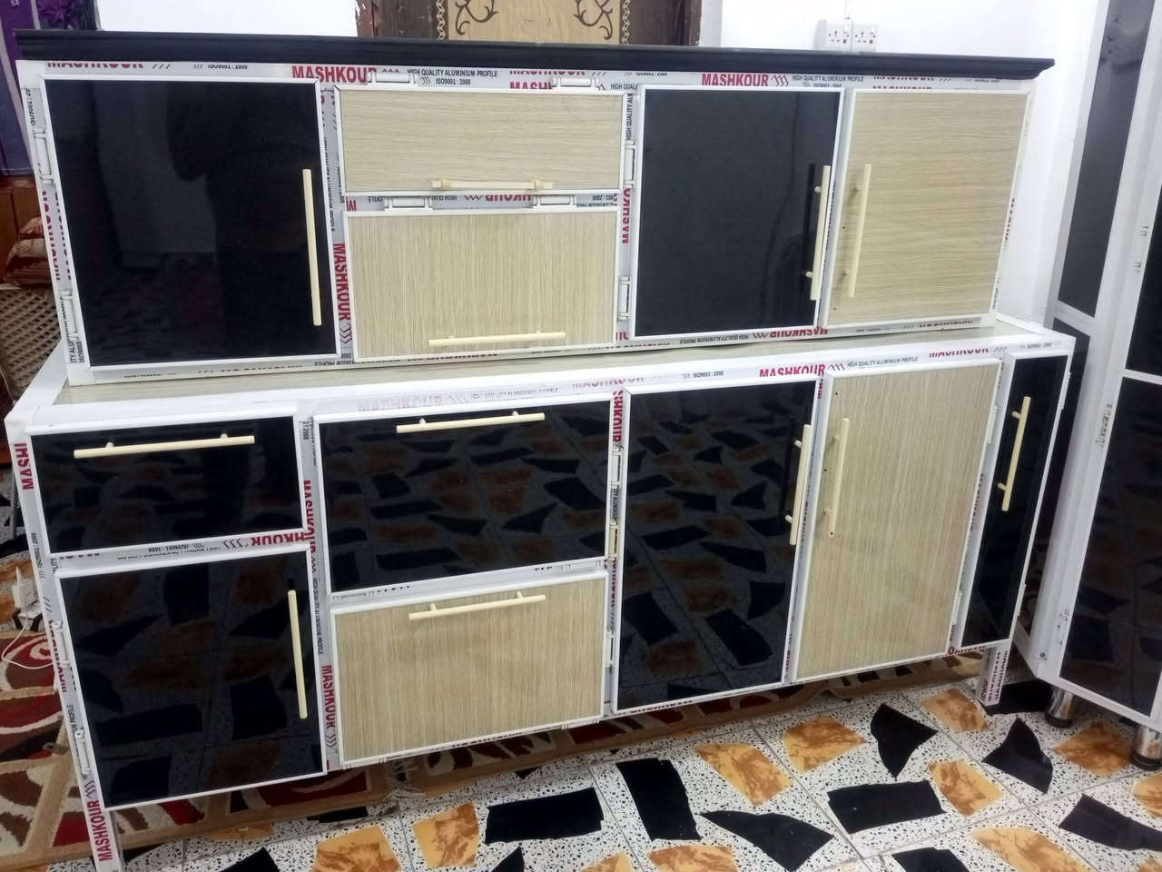 يا رزاق للبيع السعر 825 استخدام قليل تسكام فرته كله أربع أمتار أو نص الشراي يراسني خاص ادزله الفيديو والعنوان ***********
