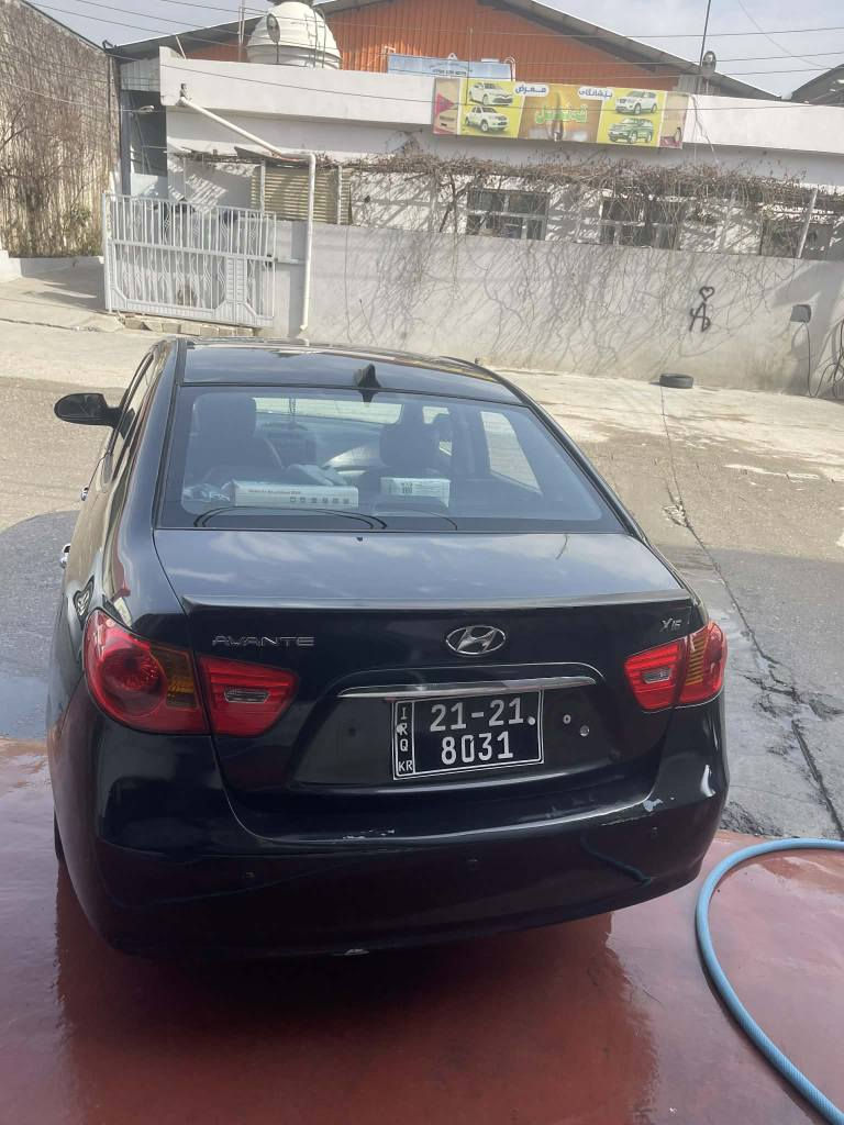 2008هۆندا ئاڤانتی 
قەپات قەپات
سلایت
ئاوێنە ئیشارەت
کوشن جڵد و هیتەر 
تەبریت سارد و گەرم مەزبووت
گێڕ و مەکینە بەشەرت
تەقەو ڕەقە بەشەرت
کامل مەسرەف 
کارەبای هەمووی بەشەرت
کەڤەر گۆڕاو نیە 
پشت و پێش کەپس 
دەحم و لێدراوی نیە
***********
چوارقوڕنە ڕانیە رانية, السليمانية
