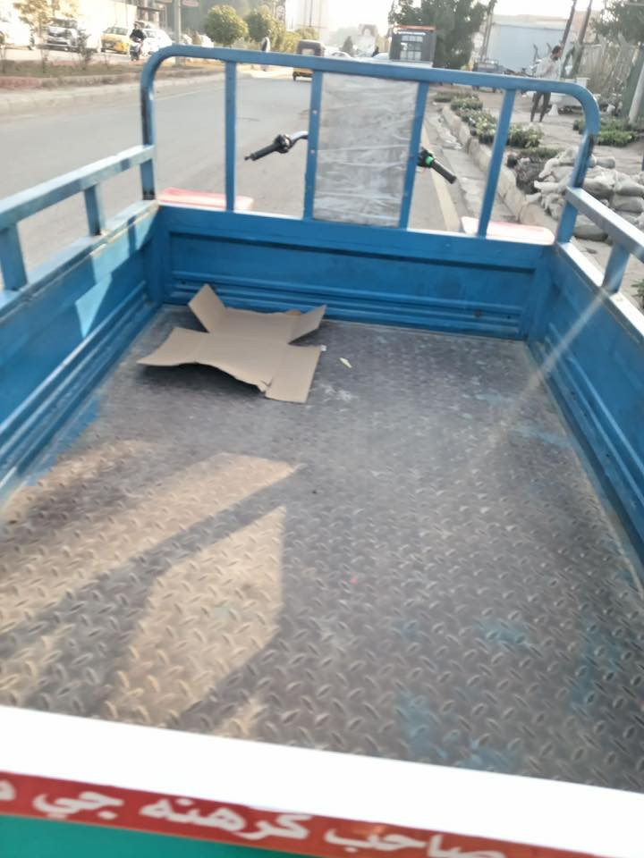 ستوته للبيع موديل15 سعر خاص العنوان واسط قضاء الحي اوراق صوالي ***********
مصبوغه جماليه بدون خياسات كهربائيات كلها شغاله ستوته مناقصه ابيي شي
