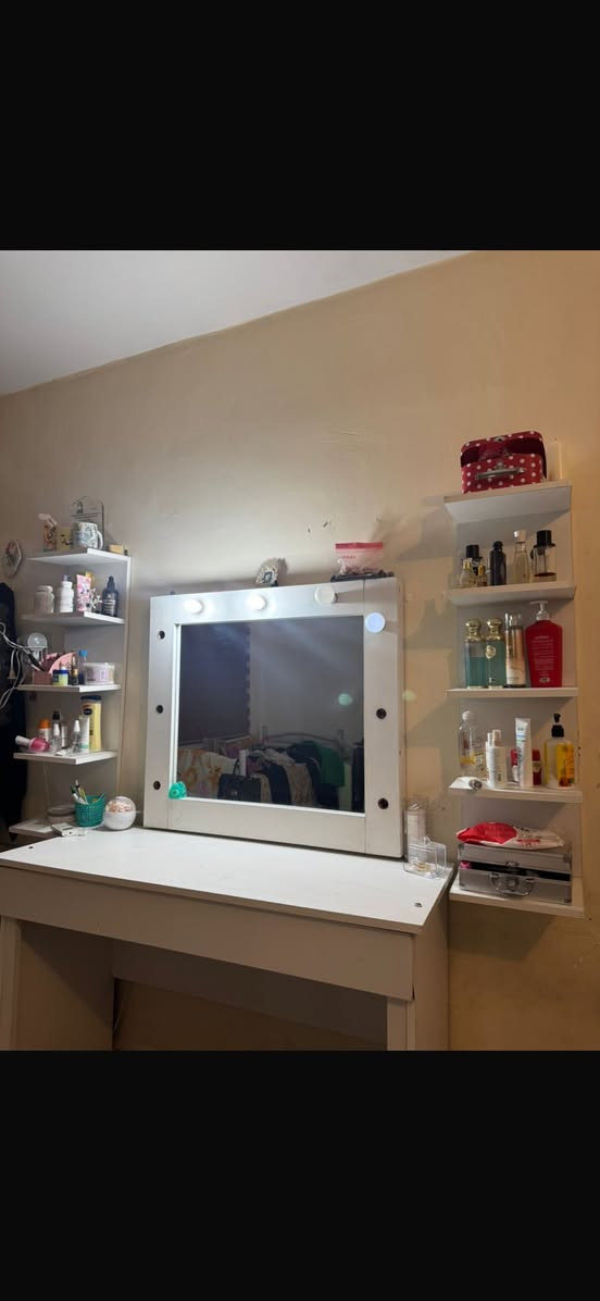 ميز تواليت مع كلوبات جديد


**إذا كنت صاحب هذا الإعلان وتريد حذفه لأي سبب، رجاءا أرسل رسالة إلى الدعم الفني**