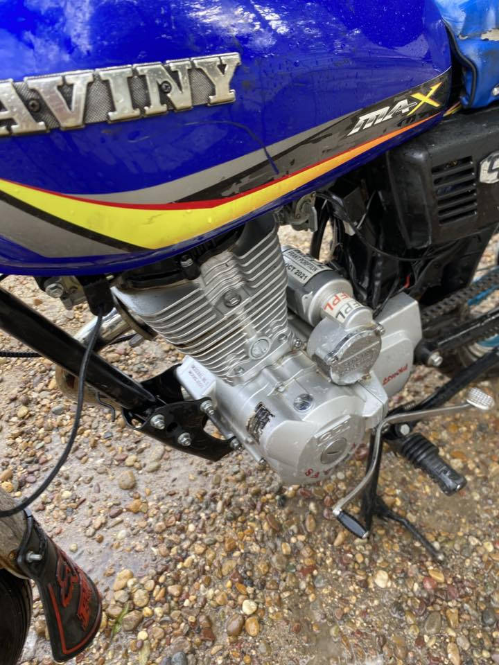 السلام عليكم ايراني سيفان خمسه كير للبيع الدراجه خير من الله لا تبخير ولا تنقيص مكينه برغي ممدود عليه اكفلك المكينه الدراجه موديل 23 ممتعوبه السعر 550 وبيها مجال نقص اوراق مابيه اكفلك سرقه وعشاير مكاني بغداد البياع التواصل ***********
