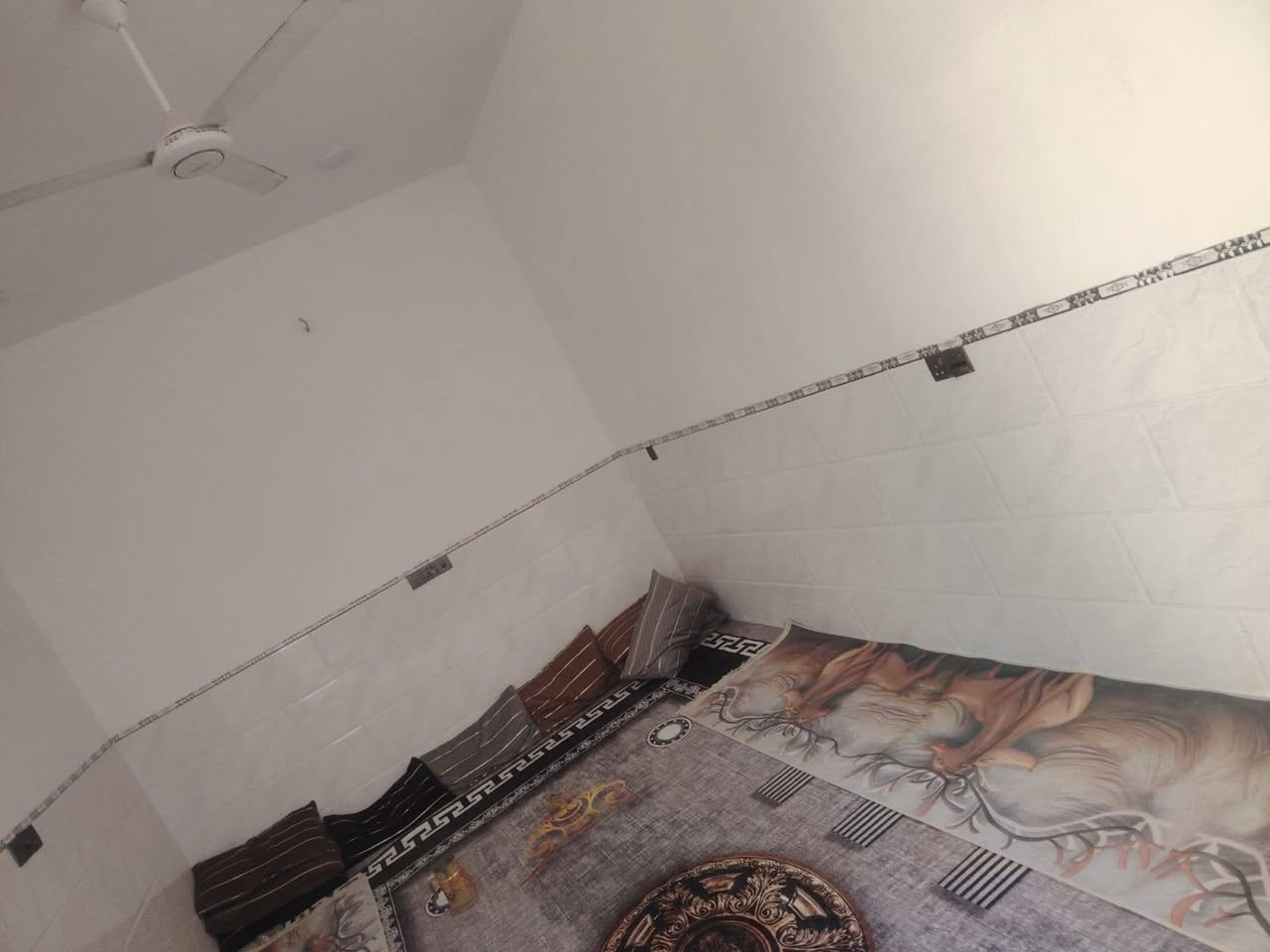 سلام عليكم بيت عدد 2
مساحه واحد 110
وثاني 100بناء 2025
جدد جاهزات  
صنف العقار طابو صرف صناعي لبيوت جاهزات وكاملات 
طابق ونص نقص واجهة فقط 
ستفسار ***********
العنوان الرشاد فرع كباب السيد 
سعر الواحد 69وبي مجال 
او مراوس
@إشارة
