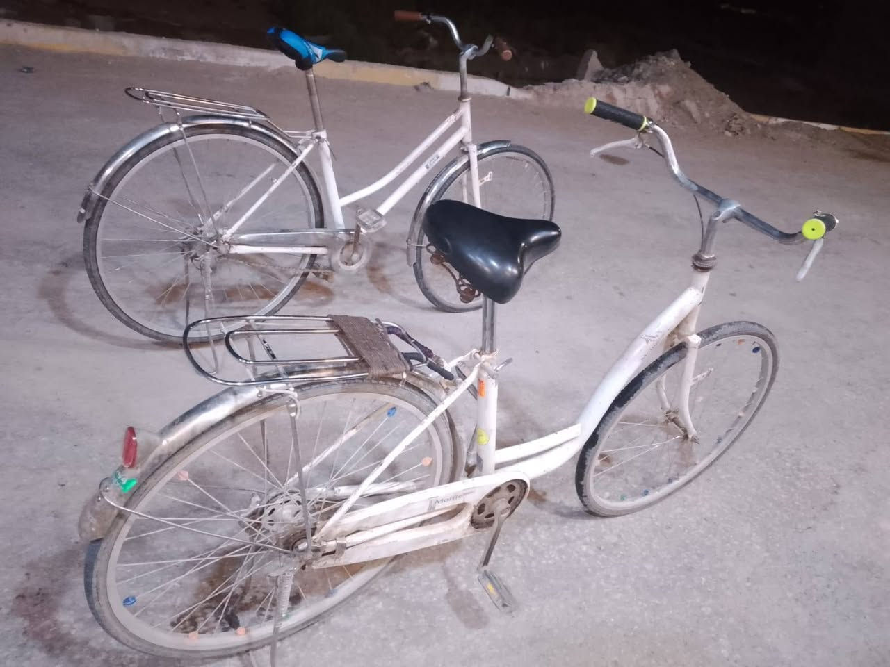 باسكال ياباني العدد ثين فول نضافه واحد 27والثاني 26حيل نضيفات ثنيناتهن 150قفل كربلاء حي العباس ***********
