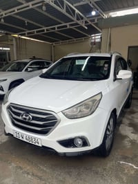 توسان مود يل 14 خليجي محرك 2000 دوش السياره بحاله جيده من جميع النواحي...