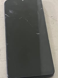 تلفون ريدمي A5 ذاكره 128  شاشا مكسوره بس شغال قيم وخذ مكاني الوزيريه ش...